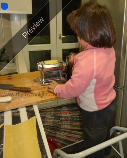 LAN MAN CON GÁI NHỎ SẮP 12 TUỔI 