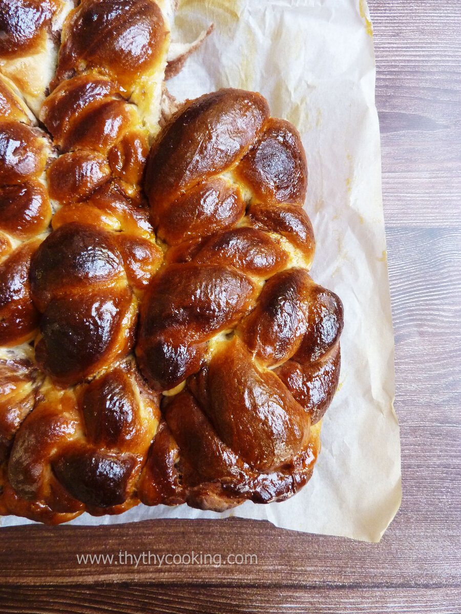 BÁNH MÌ HOA CÚC 2 MÀU 