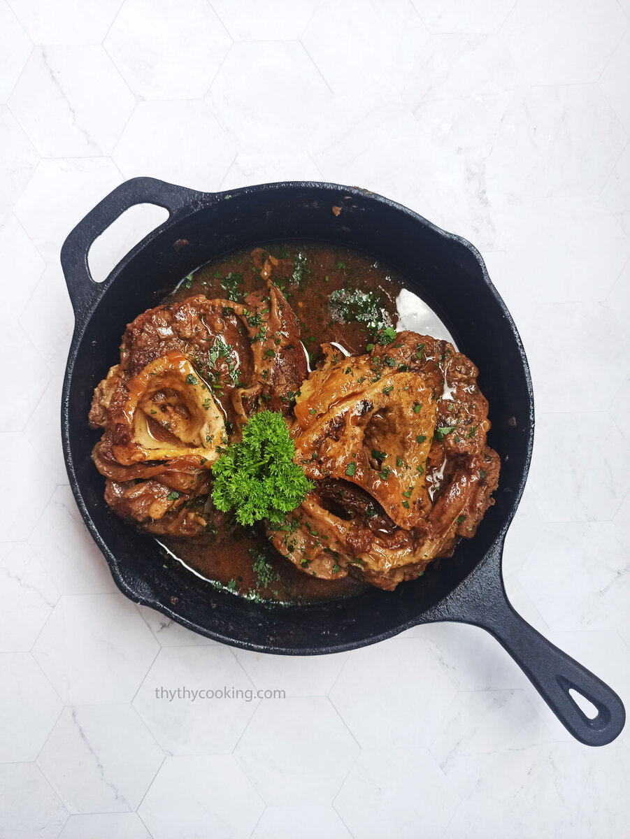 OSSOBUCO ALLA MILANESE - AN AUTHENTIC ITALIAN RECIPE